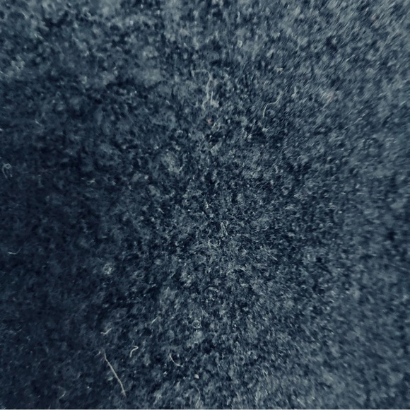 Alice +Olivia black wool and cashmere boucle textured sweater. Size XS - Picture 5 of 6